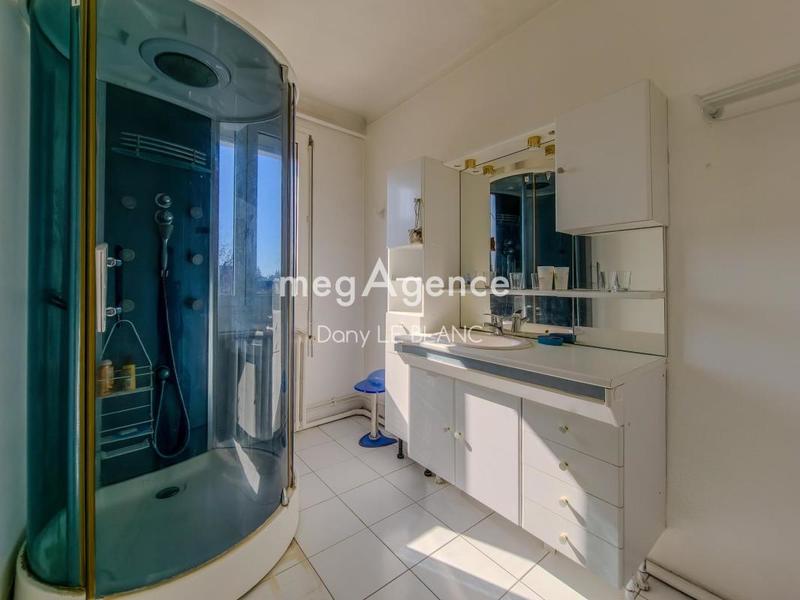 Maison - 180 m² - 7 pièces