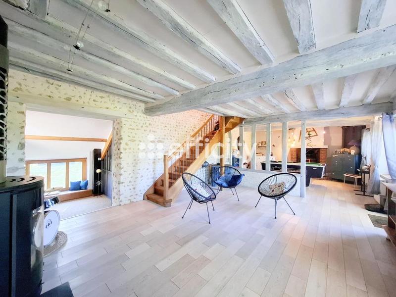 Maison - 335 m² - 8 pièces