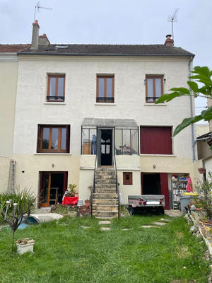 Maison - 180 m² - 7 pièces