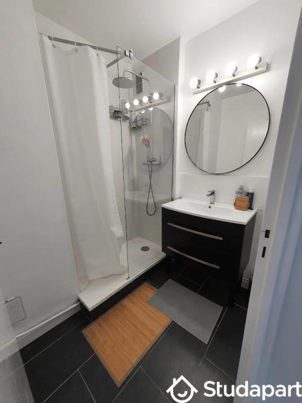 Chambre - 9 m² - 1 pièce