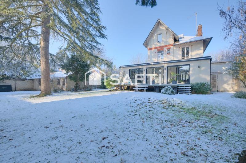 Maison - 200 m² - 8 pièces