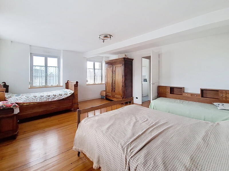 Maison - 150 m² - 6 pièces