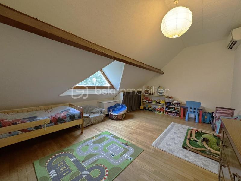 Maison traditionnelle - 169 m² - 7 pièces