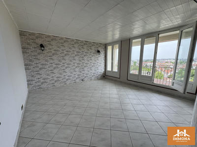 Appartement - 79 m² - 4 pièces