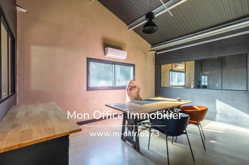 Local commercial - 400 m² - 8 pièces