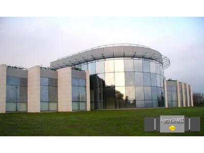 Bureau - 94 m² - 1 pièce