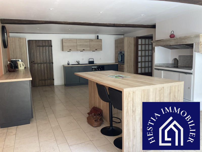 Maison - 295 m² - 6 pièces