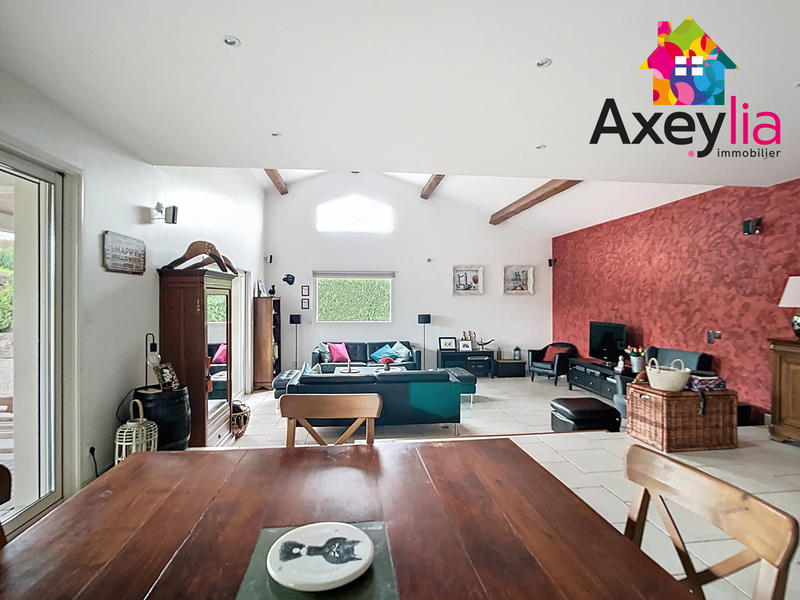 Maison - 151 m² - 6 pièces