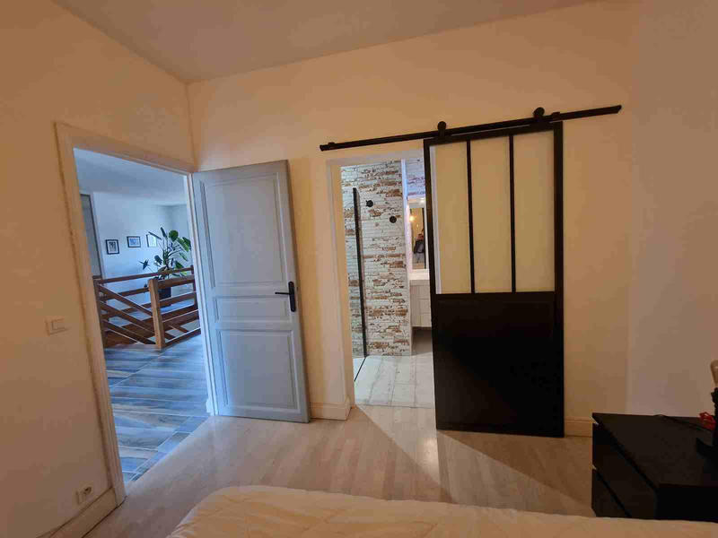 Maison - 255 m² - 8 pièces