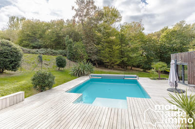 Maison contemporaine - 228 m² - 8 pièces