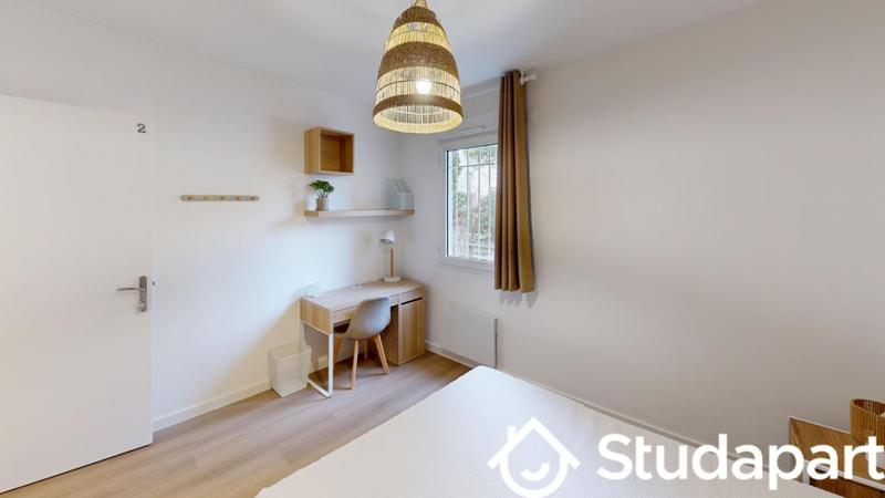 Chambre - 10 m² - 1 pièce