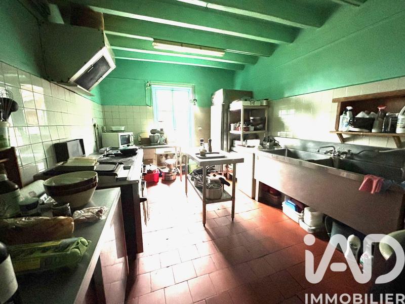 Maison - 403 m² - 16 pièces