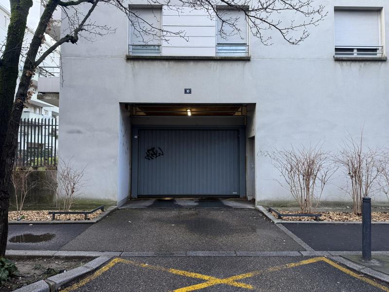 Parking / Garage - 14 m²