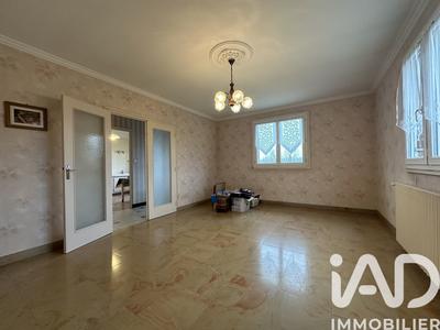 Maison - 88 m² - 5 pièces