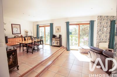 Maison - 162 m² - 6 pièces