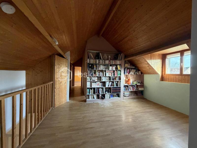 Maison - 205 m² - 7 pièces