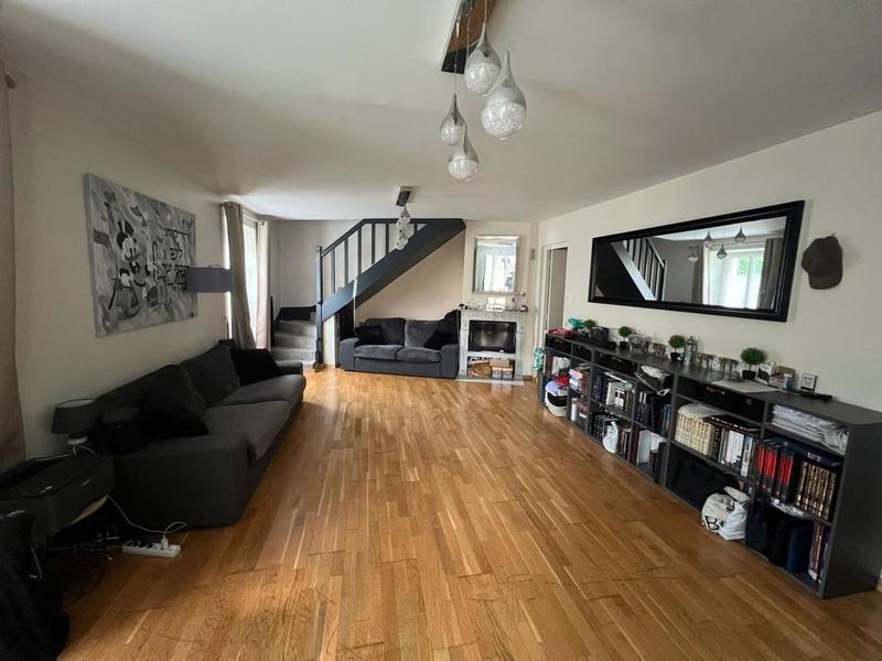 Pavillon - 140 m² - 5 pièces