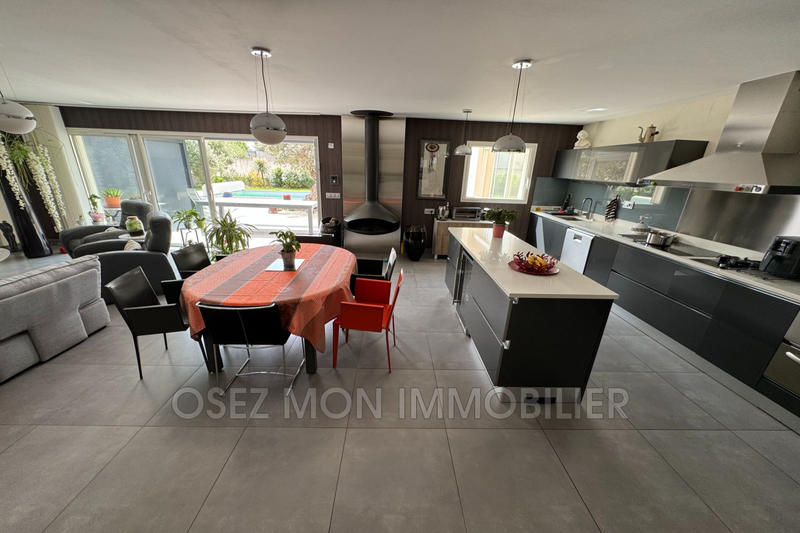 Villa - 190 m² - 6 pièces