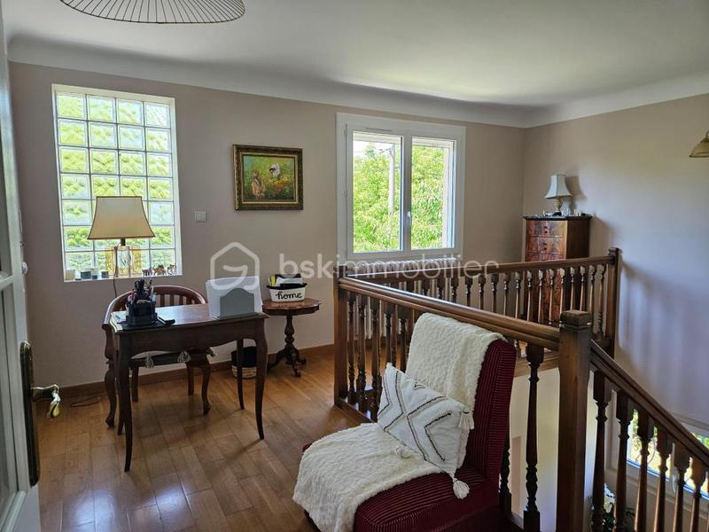 Maison traditionnelle - 244 m² - 5 pièces