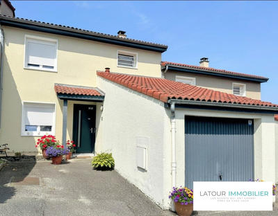 Maison - 90 m² - 4 pièces