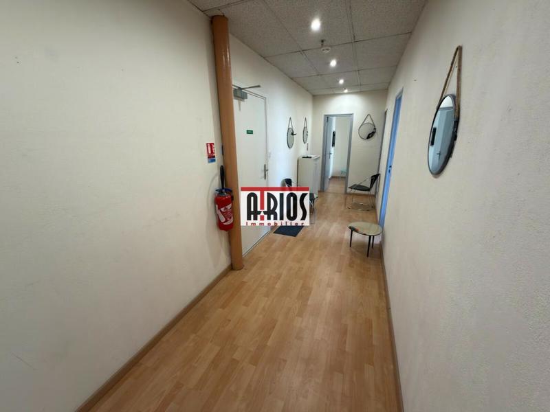 Bureau - 49 m² - 4 pièces