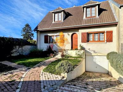 Maison - 100 m² - 6 pièces