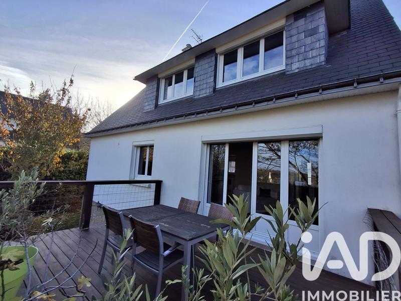 Maison - 121 m² - 6 pièces