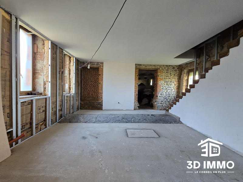 Maison - 305 m² - 7 pièces