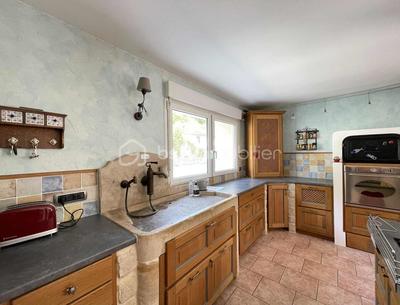 Maison - 225 m² - 6 pièces