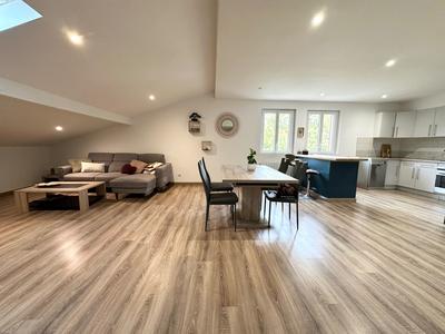 Appartement - 98 m² - 3 pièces