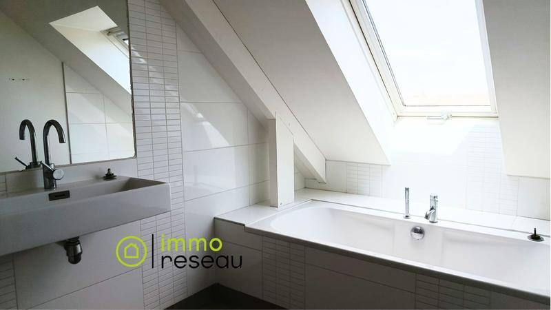 Maison - 196 m² - 8 pièces