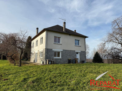 Maison - 142 m² - 7 pièces