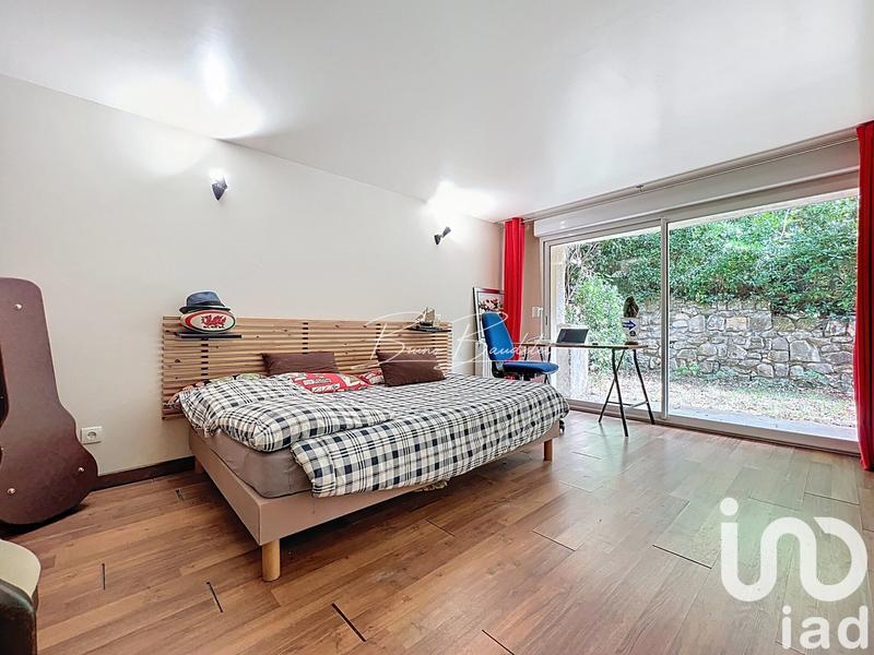 Maison - 200 m² - 6 pièces