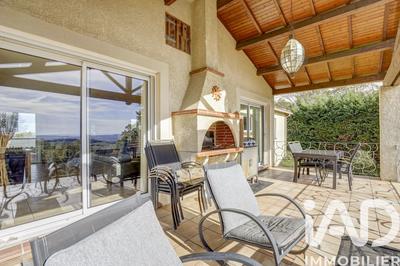 Maison - 185 m² - 7 pièces