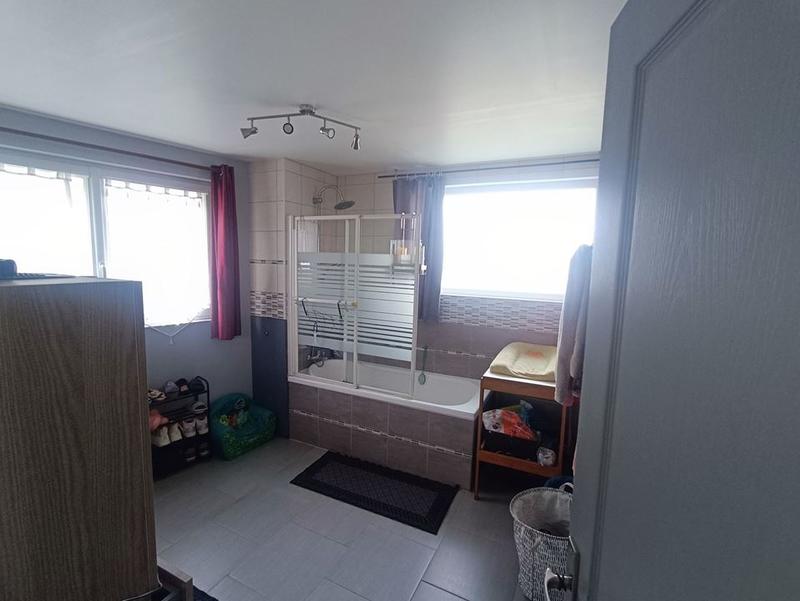 Maison traditionnelle - 245 m² - 8 pièces