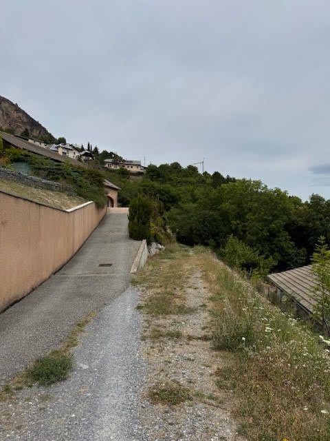 Terrain constructible - 3 478 m²