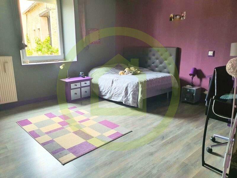 Maison - 230 m² - 7 pièces