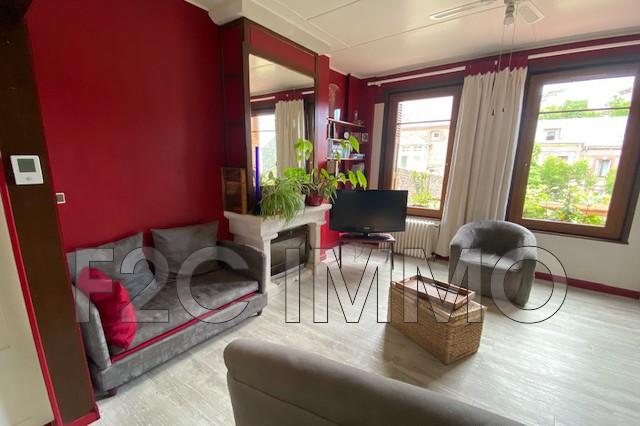 Maison - 260 m² - 12 pièces