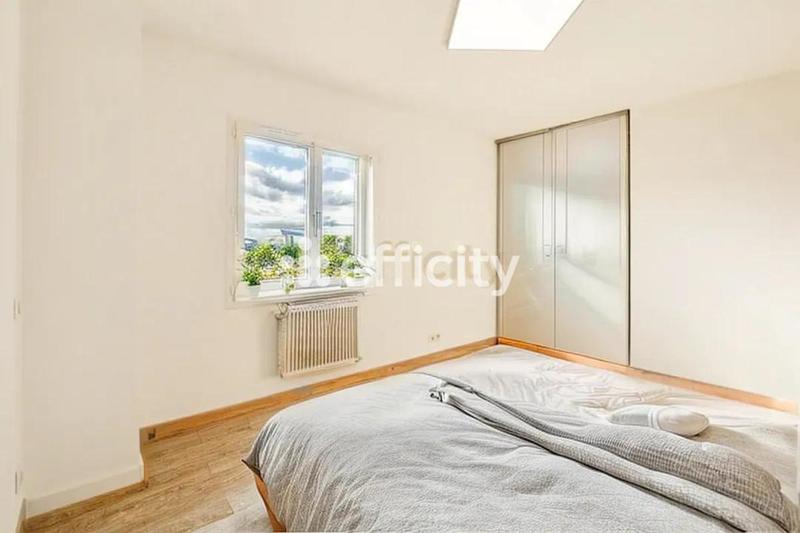 Maison - 155 m² - 6 pièces