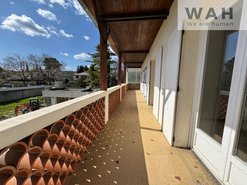 Maison - 276 m² - 8 pièces