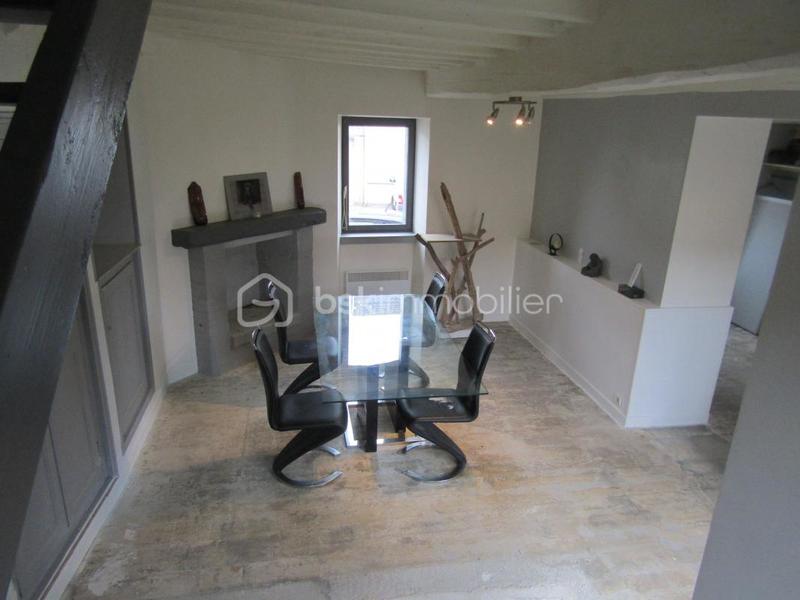 Maison traditionnelle - 85 m² - 3 pièces