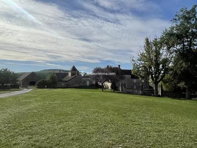 Maison - 340 m² - 15 pièces