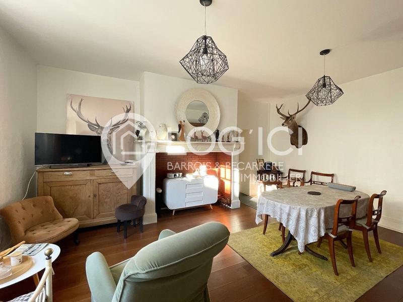 Maison - 338 m² - 13 pièces