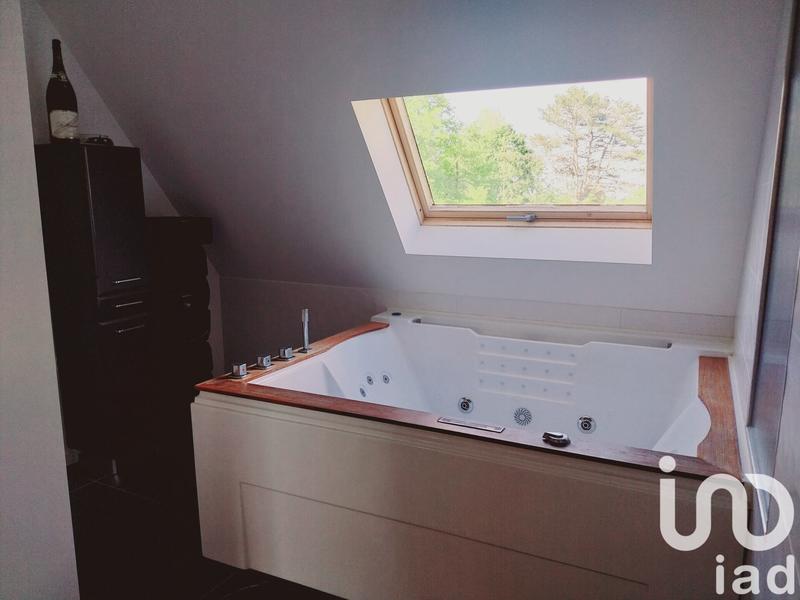 Maison - 273 m² - 8 pièces