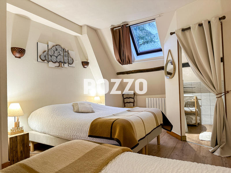 Maison - 375 m² - 19 pièces