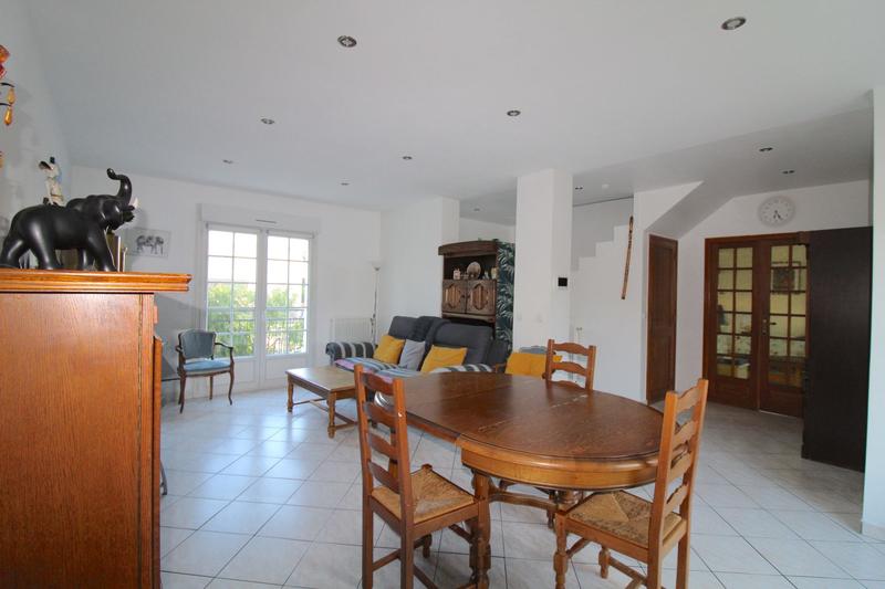 Maison traditionnelle - 100 m² - 6 pièces