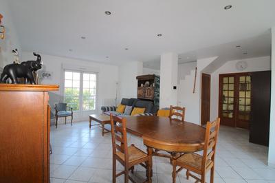 Maison traditionnelle - 100 m² - 6 pièces