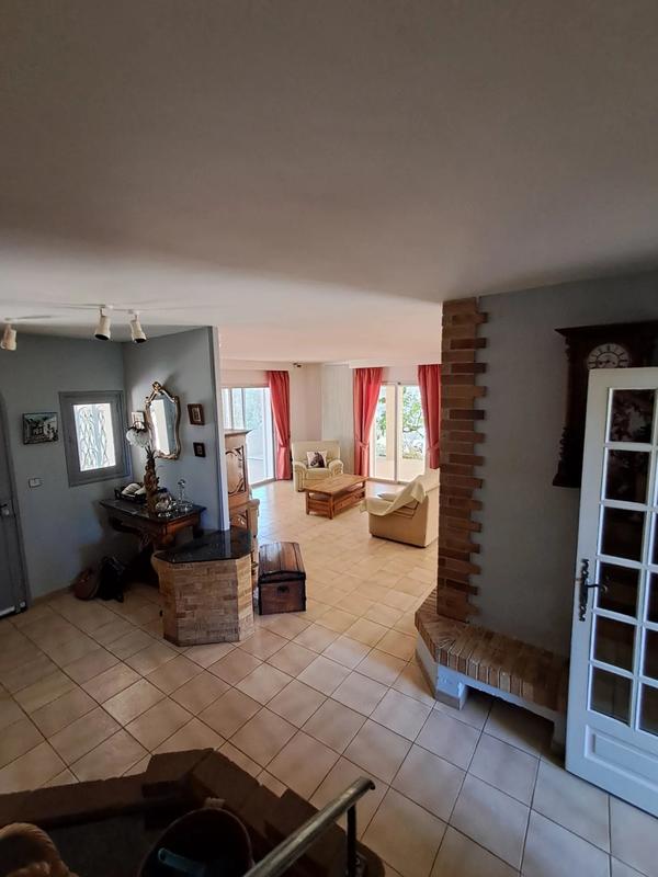 Villa - 200 m² - 6 pièces