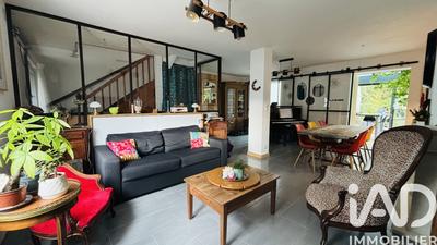 Maison - 143 m² - 7 pièces