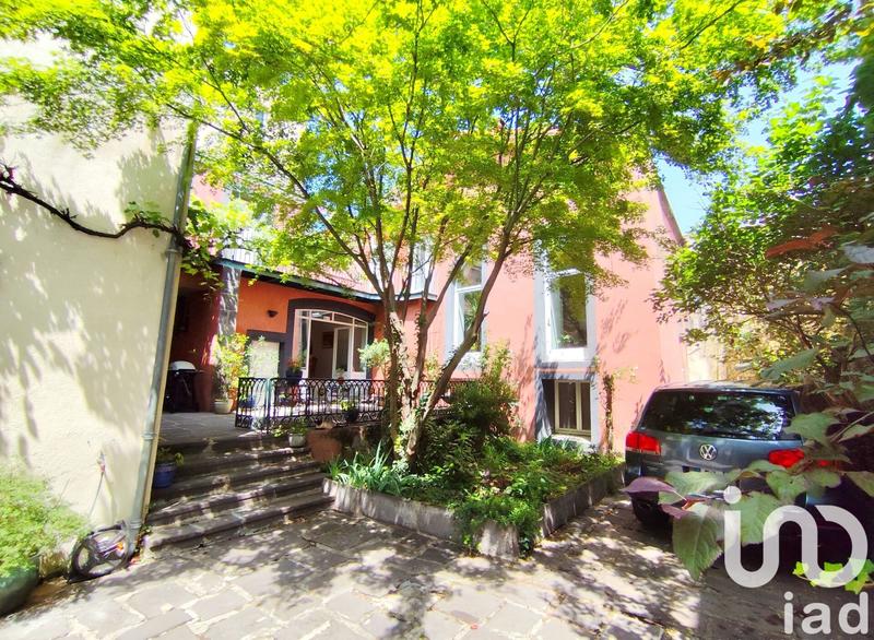 Maison - 282 m² - 9 pièces